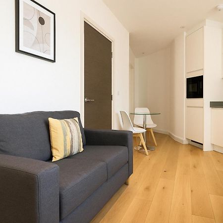 Bright Studio Flat - Walk To River Thames & Kingston Town Surbiton 외부 사진